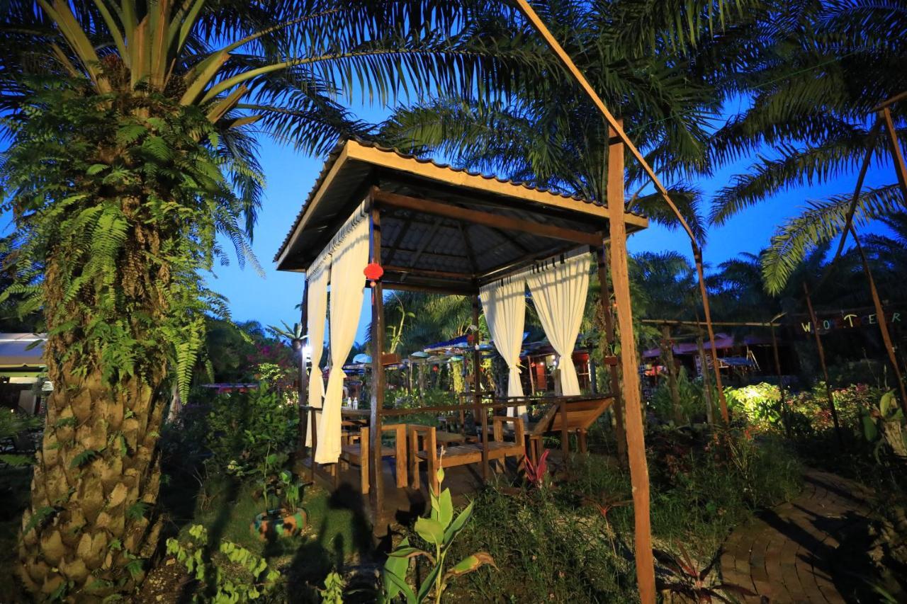 那本仙境童话庄园 Together Palms Resort Semporna Exterior photo